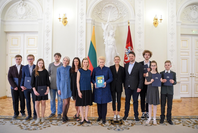 Viktorinos nugalėtojus apdovanojo prezidentė