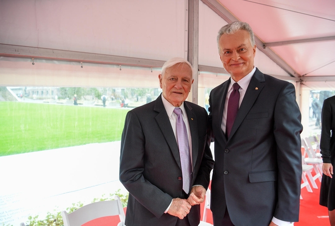 V. Adamkus po inauguracijos: prasideda nauja Lietuvos valstybės era