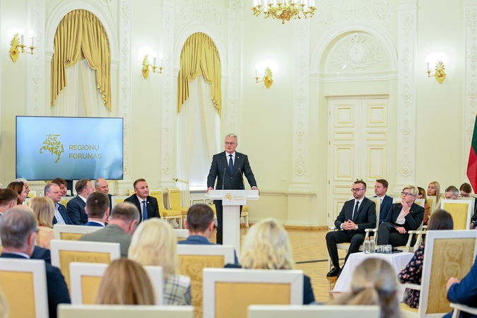 Prezidentas sako pasigendantis tvarios švietimo strategijos