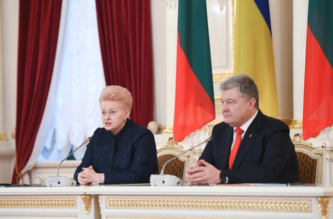 D. Grybauskaitė: Lietuva perduos Ukrainai šovinių, siųs daugiau instruktorių