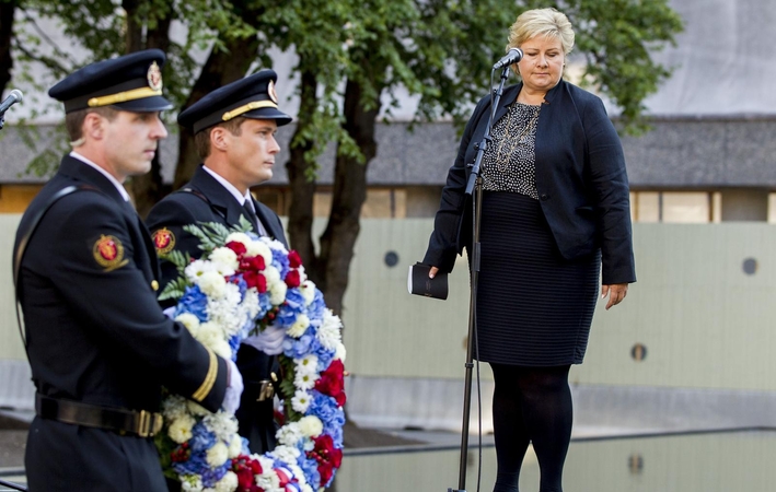 Norvegijoje pagerbtos 2011 metų A. Breiviko teroro atakų aukos