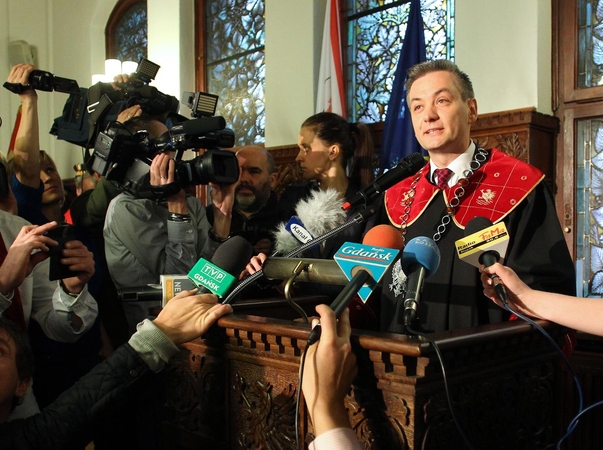 Lenkijos mieste valdžią perėmė homoseksualumo neslepiantis meras