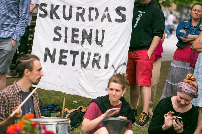 Tyrimas: visuomenė labiau bijo ne karo, o socialinių grėsmių