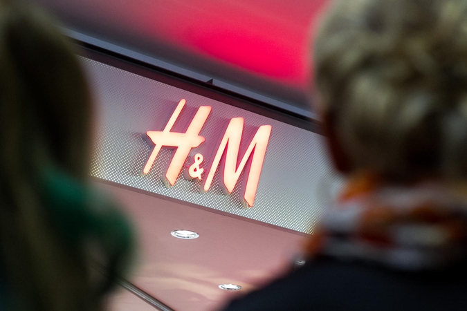 „H&M“ Lietuvoje pradėjo prekybą internetu