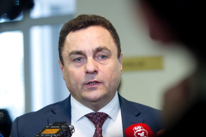 Etikos komisija pradės tyrimą dėl P. Gražulio "lexuso"