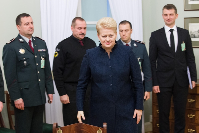 Prezidentė ragina skirti daugiau pinigų vidaus saugumui