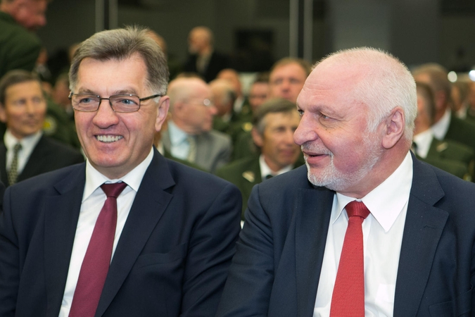 Valdantieji neskubės svarstyti prezidentės veto dėl Darbo kodekso