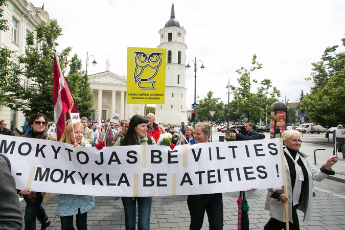 Derybos dėl švietimo šakos kolektyvinės sutarties – be profsąjungų vienybės