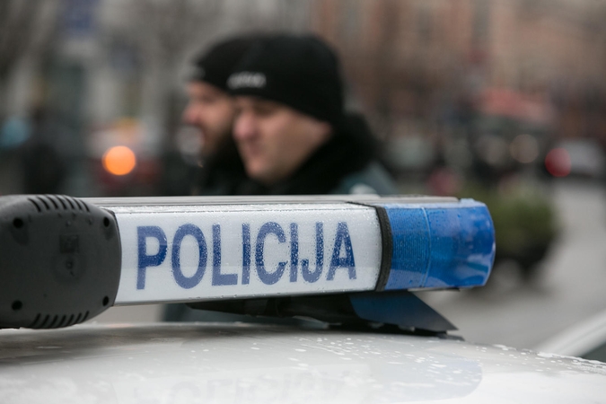 Kieme – benamio kūnas su žaizdomis galvoje