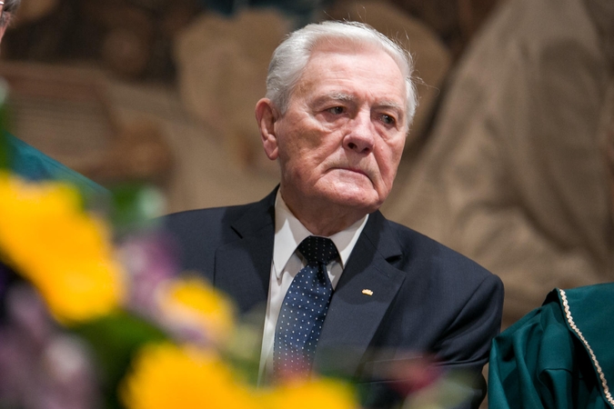 Valdas Adamkus