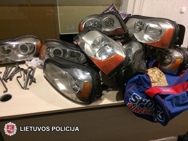Įkliuvo grupuotė, sostinėje vogusi „Volvo“ detales