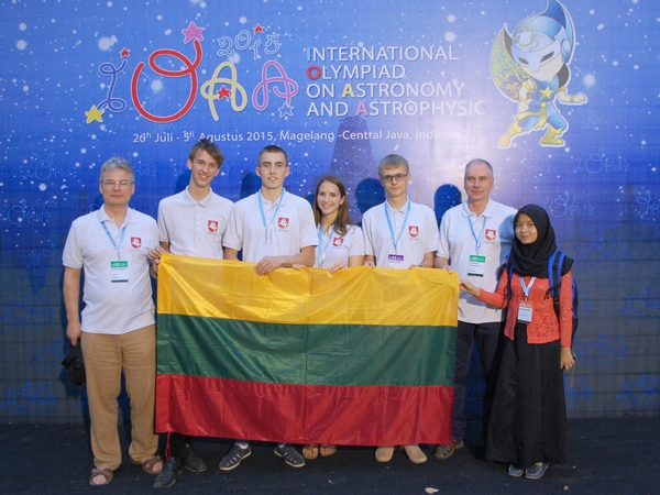 Astrofizikos ir astronomijos olimpiadoje Indonezijoje pelnytas sidabro medalis