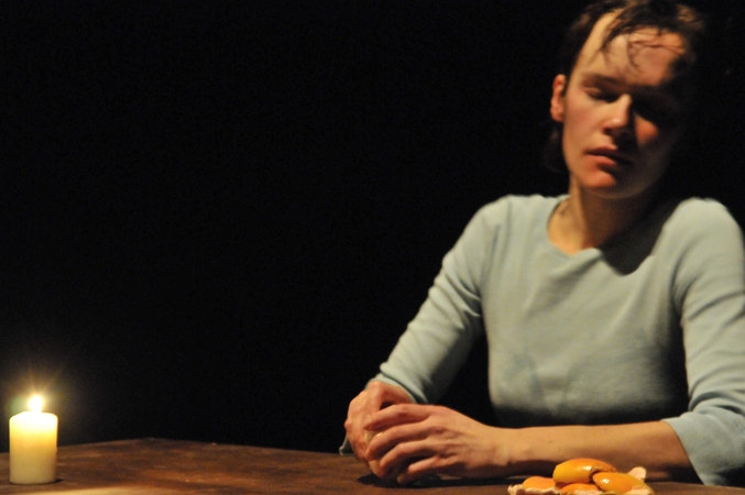 Jaunimo teatre naujai atgis režisieriaus K. Smedso spektaklis