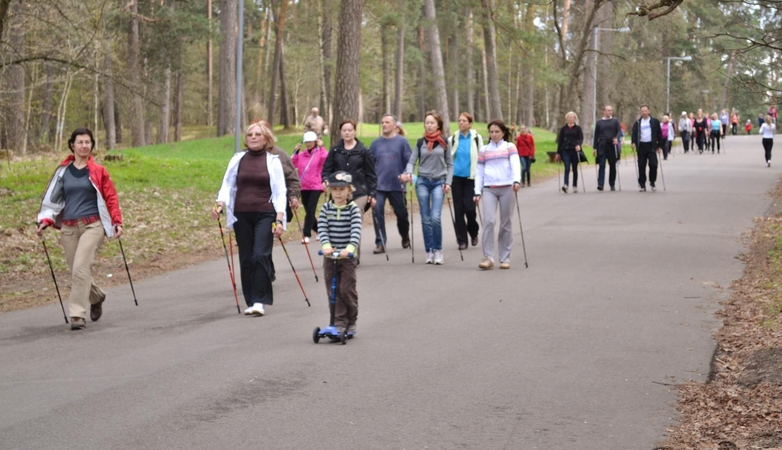 Vilniaus Vingio parke – šiaurietiško ėjimo entuziastų šventė