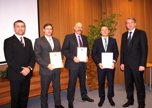 A. Stanislovaitį, Z. Tuliševski ir V. Kukaitį tradiciškai pasveikino  generalinis prokuroras D.Valys (pirmas iš dešinės) ir konkurso iniciatorius prokuroras S.Galminas