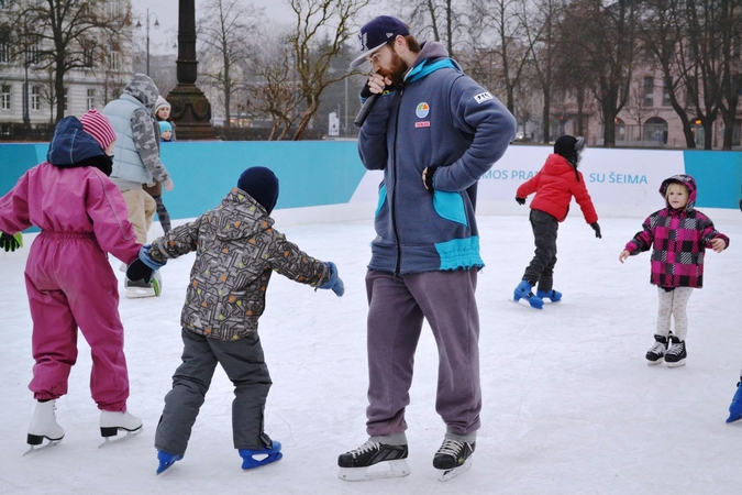 Keičiasi nemokamų čiuožimo pamokų vieta ir laikas