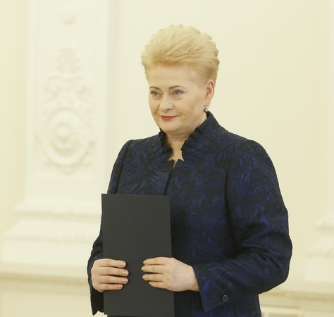 D. Grybauskaitė pasirašė Referendumo įstatymą