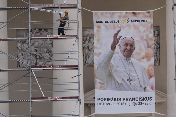 Popiežiaus vizitas: Bažnyčiai – raginimas atskleisti sąmatas