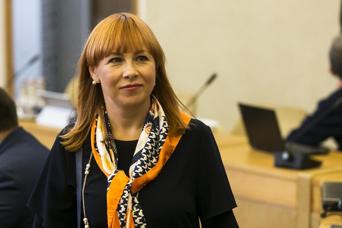 Mokytojai tęsia streiką, J. Petrauskienė kviečiasi profsąjungas