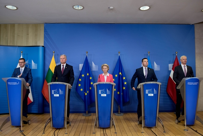 G. Nausėda: Europos lyderiai smerkia pasikėsinimą nužudyti A. Navalną