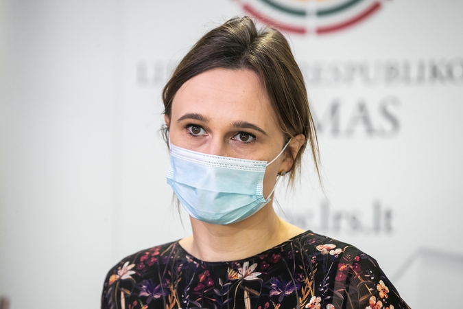 Prašo įvardyti aiškius kriterijus, pagal kuriuos bus atšauktas karantinas