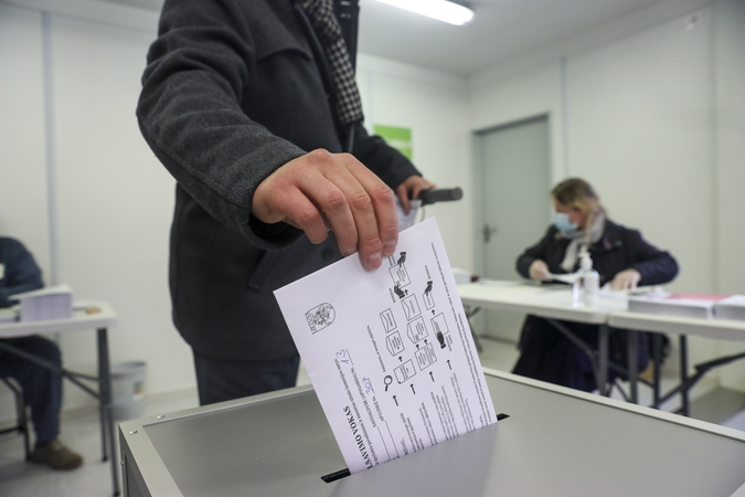 Tęsiasi išankstinis balsavimas antrajame Seimo rinkimų ture