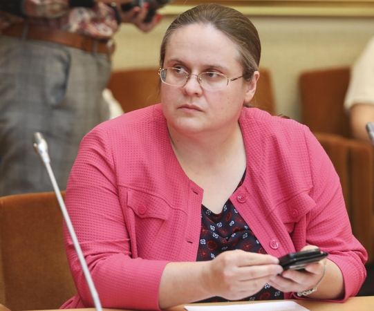 A. Širinskienė siūlo viešinti antstolių turto deklaracijas