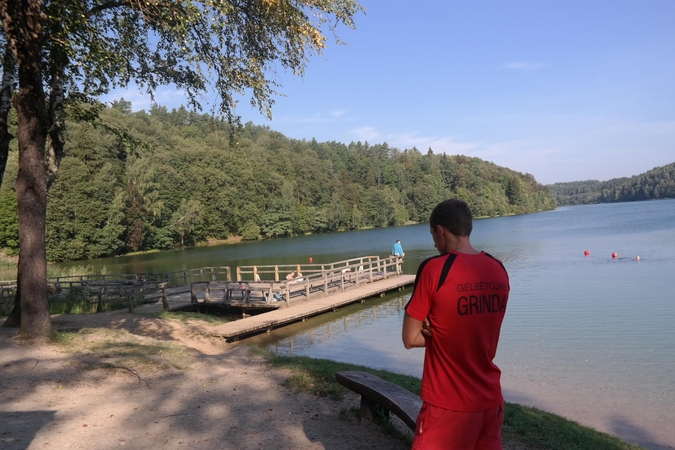 Sostinės paplūdimiuose skelbiama maudynių sezono pabaiga