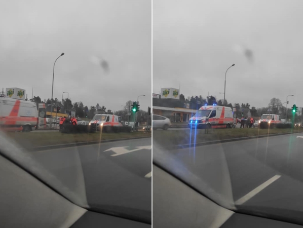 Sostinėje su švyturėliais lėkęs medikų automobilis partrenkė moterį