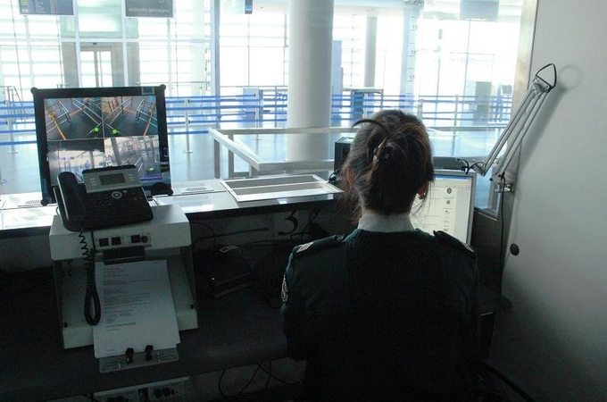 Į Lietuvą neįleista azerbaidžaniečių šeima suvaidino spektaklį
