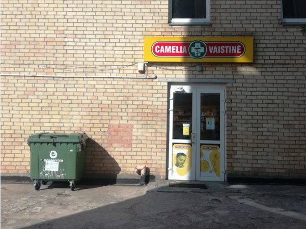 „Camelia“ vaistinėje staiga mirė moteris: aiškėja daugiau aplinkybių