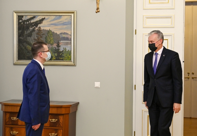 G. Nausėda susilaiko nuo A. Dulkio vertinimo: nenoriu įsirašyti į kritikų chorą