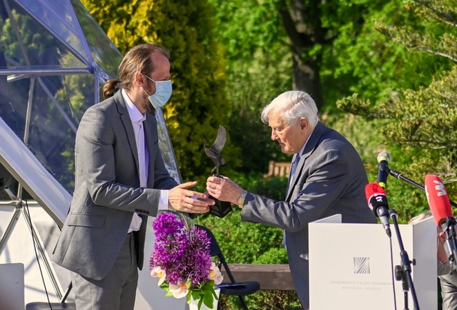 M. Survilai už filmą „Sengirė“ – V. Adamkaus vardo premija