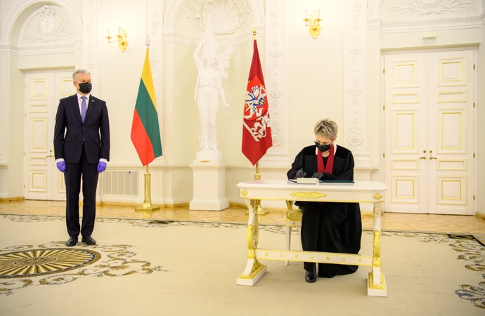 Prezidentas teikia generalinei prokurorei tvirtinti prokurorų komisijų narius