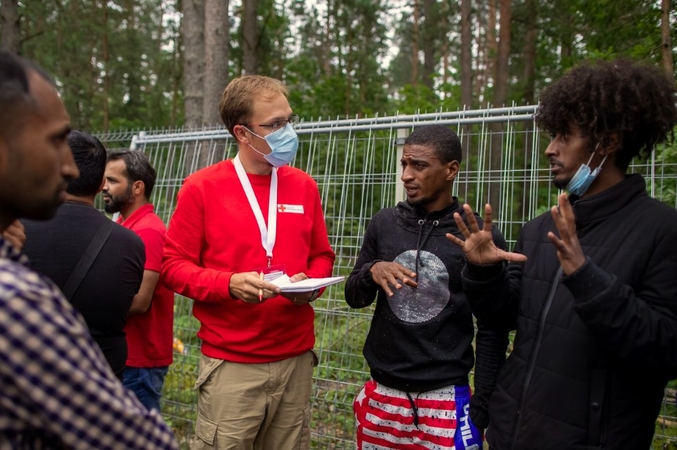 Migrantų krizė: Tarptautinis Raudonasis Kryžius Lietuvai skyrė 280 tūkst. eurų