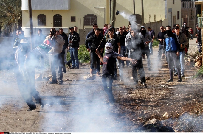 Izraelyje nušauta žydų sargybinį puolusi palestiniečių paauglė