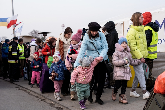 ES ministrai tarsis dėl pagalbos karo pabėgėliams iš Ukrainos