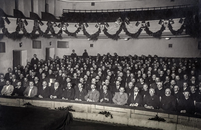 Medininkų pilyje – Vilniaus konferenciją menanti fotoparoda