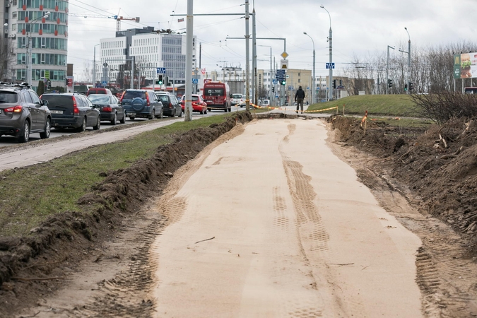 Apsidžiaugs dviratininkai: sostinėje tiesiamas naujas dviračių takas