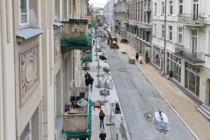 Vilniaus gatvė pasitiko vasarą: darbų pabaigos nematyti?
