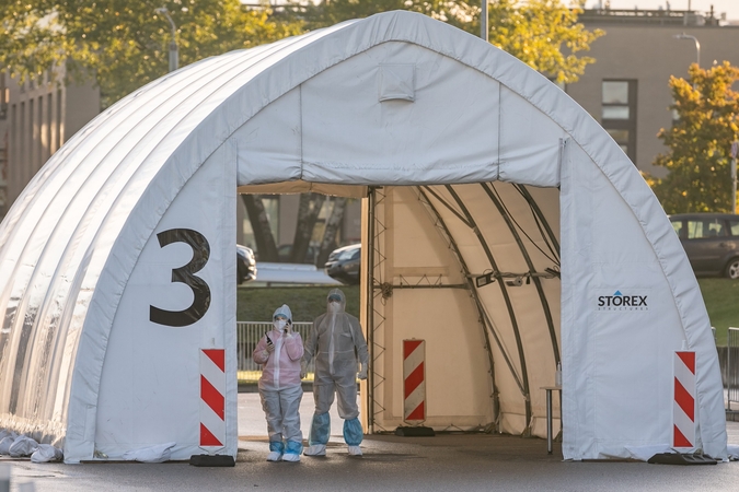 Mobiliame testavimo punkte šį savaitgalį vilniečiai galės ir pasiskiepyti