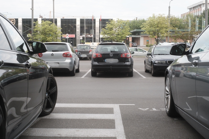 Faktas: Kauno mieste įregistruota apie 230 tūkst. įvairių rūšių transporto priemonių.