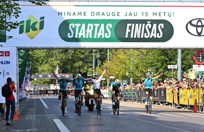 Nugalėtojai: 100 km greičiausiai numynė „Energus Cycling Team“ komandos dviratininkai.
