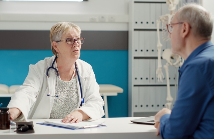 Sąlygos: gauti planinių medicinos paslaugų į kitą šalį siunčiama, kai galimybės tai padaryti Lietuvoje yra išsemtos, o gydymo metodas svetur gali būti paveikus.
