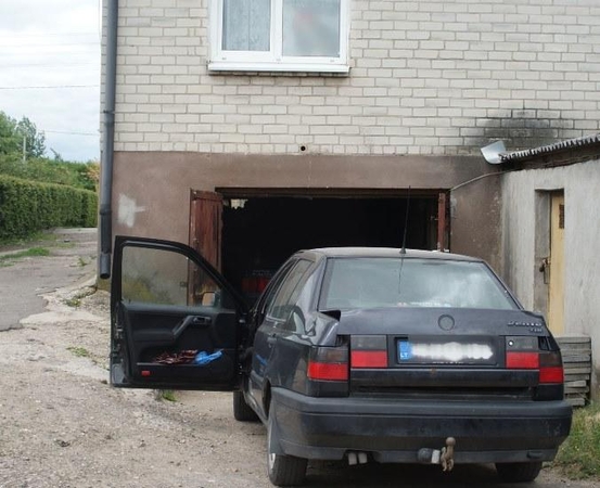 Vilniečio garaže muitinės kriminalistai aptiko kontrabandinių cigarečių