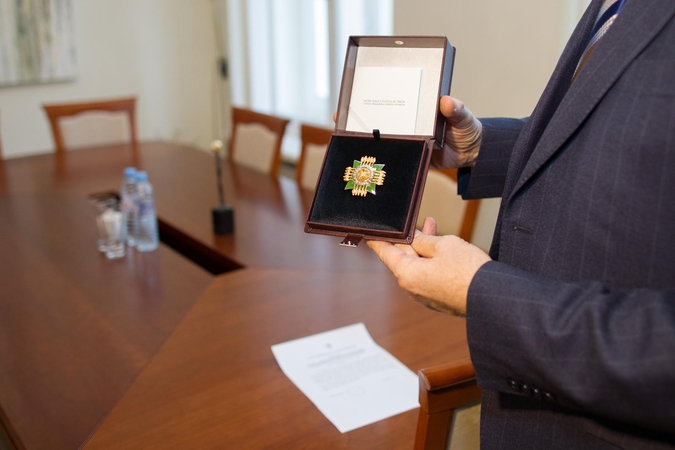 Už nuopelnus Lietuvai apdovanotas lenkų kultūros veikėjas K. Czyzewskis