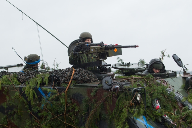 Lietuva – geriausiai gynybą finansuojančių NATO šalių dešimtuke