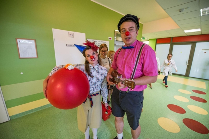 Kaune buriama gydytojų klounų komanda
