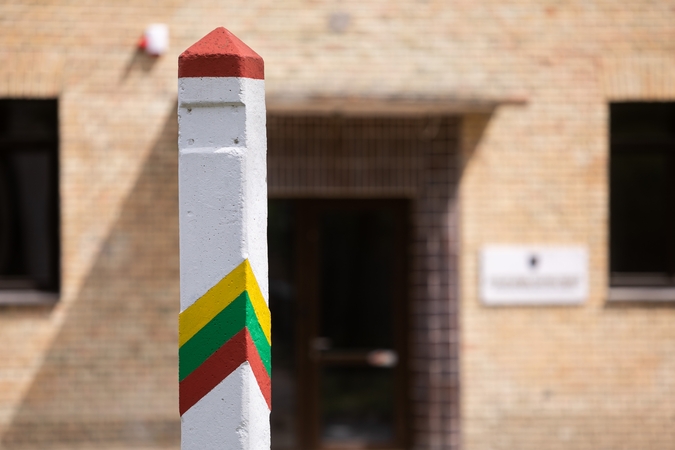 Į Lietuvą įleisti keturi nelegalai, pranešta ir apie prakirptą koncertiną