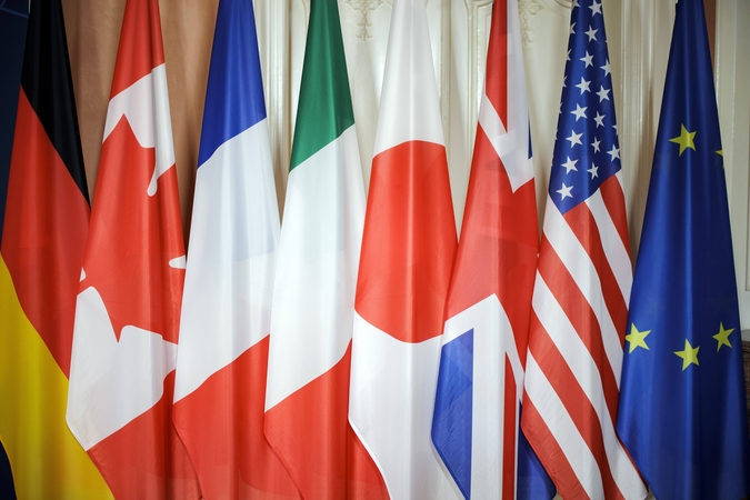 G-7 Ukrainai žada paramą iki pergalės, ES – didesnę karinę pagalbą 